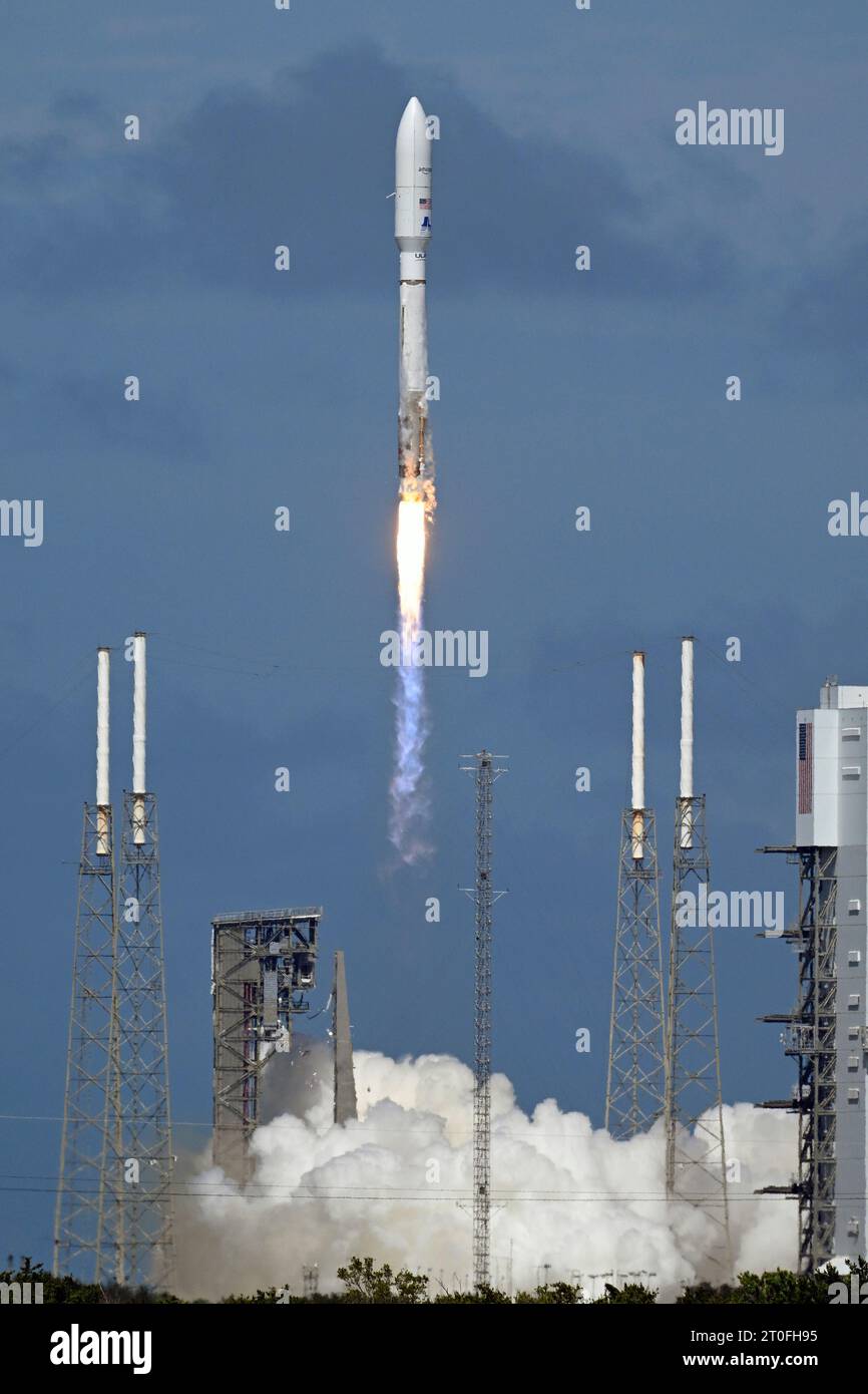 The United Launch Alliance Atlas V rocket launches twin Amazon Project Kuiper satellites at 206