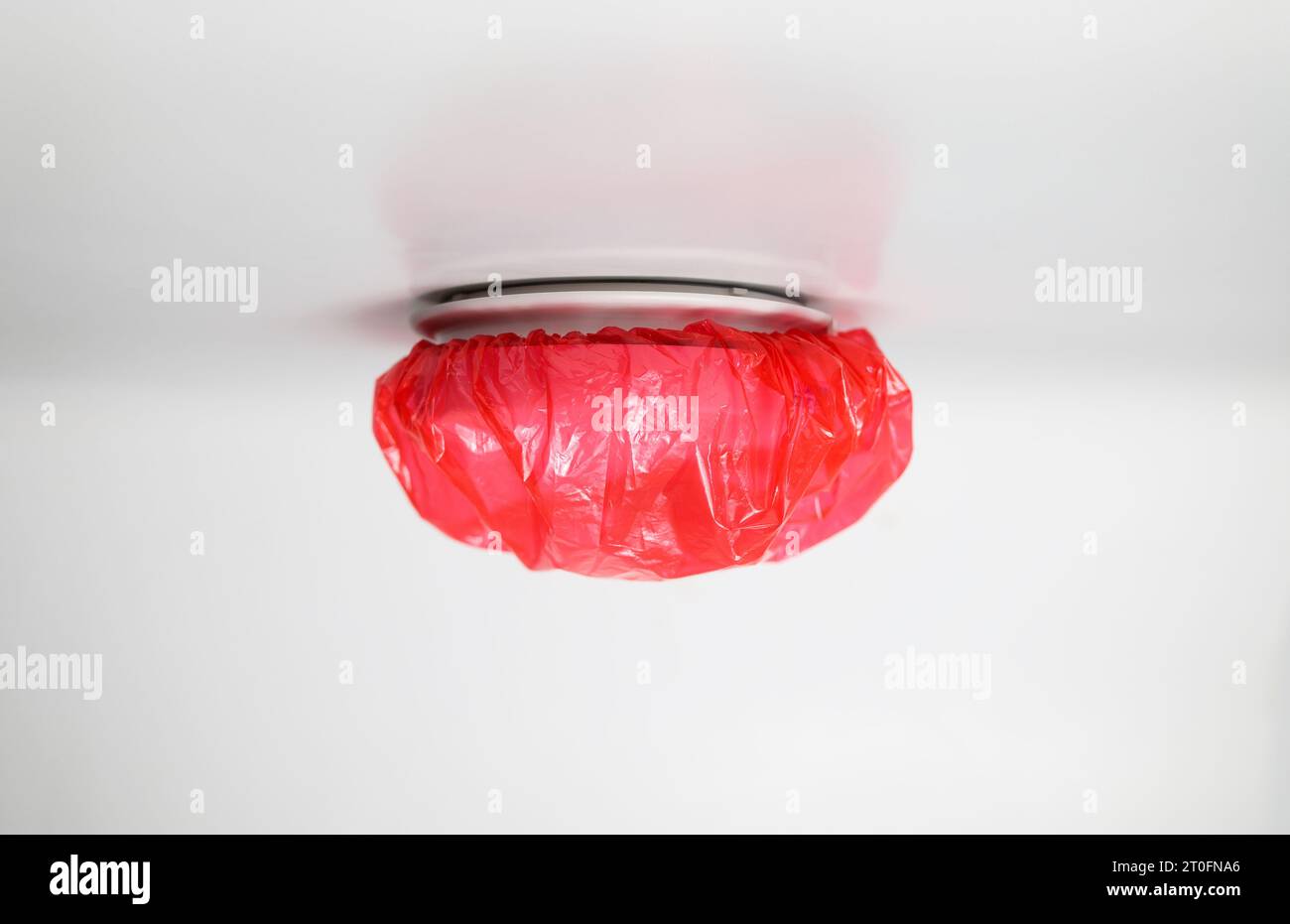 Ionization smoke detector hires stock photography and images Alamy