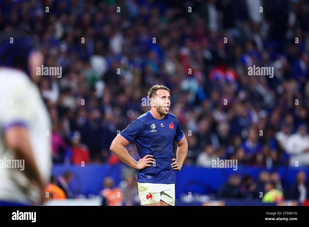 Anthony Jelonch #6 of France during the Rugby World Cup Pool A match ...