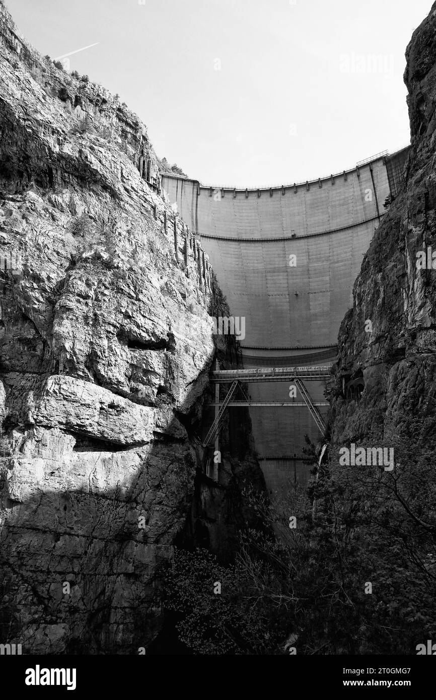 Interior and exterior of the Vajont dam, site of the disaster that occurred 60 years ago with the death of around 2000 people Stock Photo