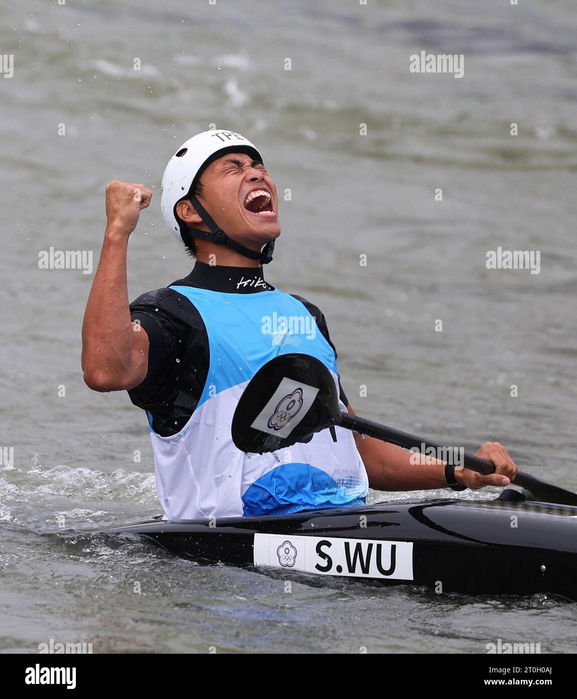 Hangzhou, China's Zhejiang Province. 7th Oct, 2023. Wu Shao-Hsuan of Chinese Taipei celebrates after the Men's Kayak Final of Canoe Slalom at the 19th Asian Games in Hangzhou, east China's Zhejiang Province, Oct. 7, 2023. Credit: Du Xiaoyi/Xinhua/Alamy Live News Stock Photo