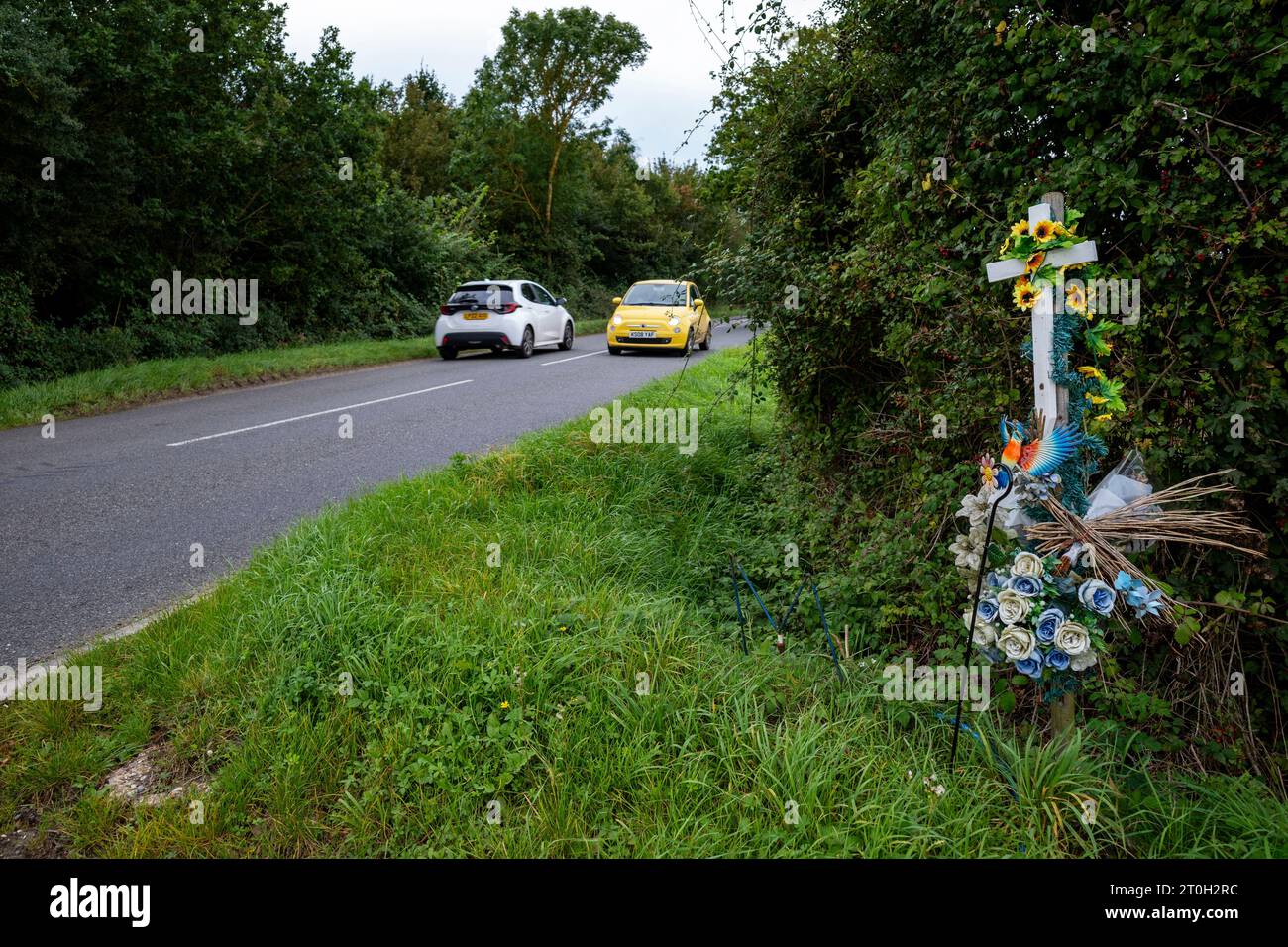 Memorial to a road crash victim Stock Photo Alamy