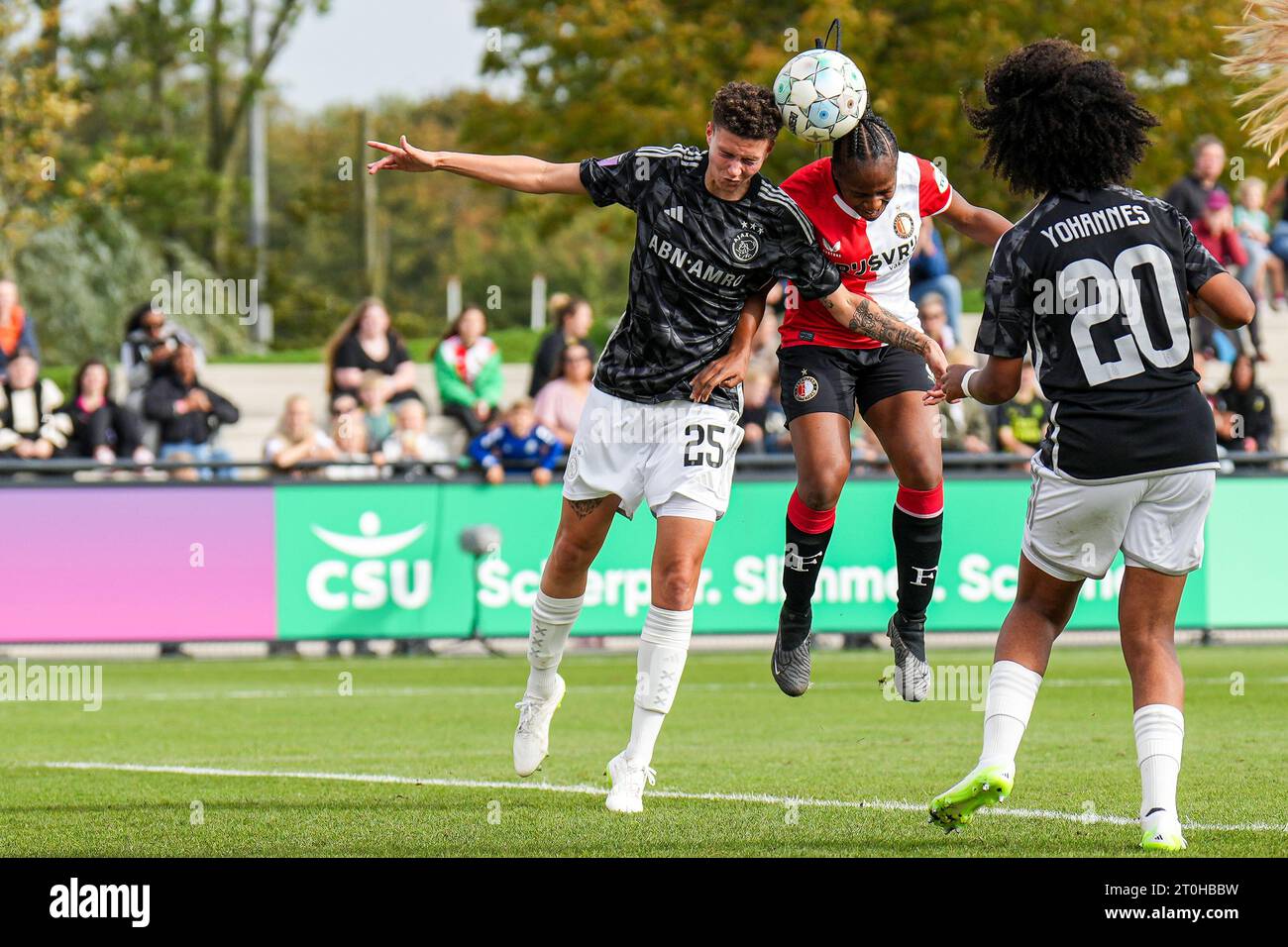 Rotterdam, Netherlands. 07th Oct, 2023. Rotterdam - Kay-Lee de Sanders of Ajax Vrouwen, Celainy Obispo of Feyenoord V1 during the match between Feyenoord V1 v Ajax V1 at Nieuw Varkenoord on 7 October 2023 in Rotterdam, Netherlands. Credit: box to box pictures/Alamy Live News Stock Photo