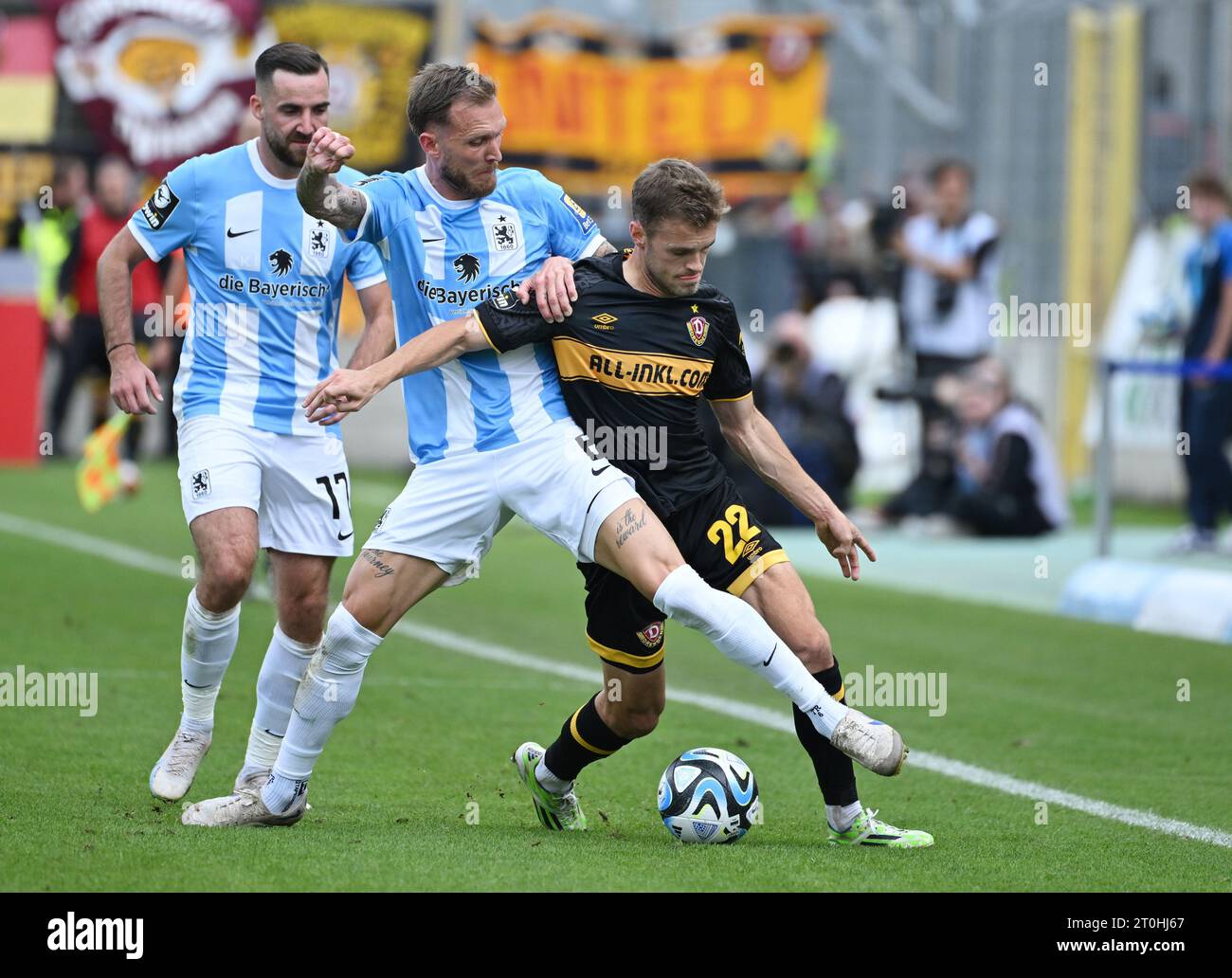 Мюнхен 1860 саарбрюкен. Мюнхен 1860 саарбрюкен. Фк мюнхен 1860 форма pes. Мюнхен 1860 саарбрюкен. 1860 munich.