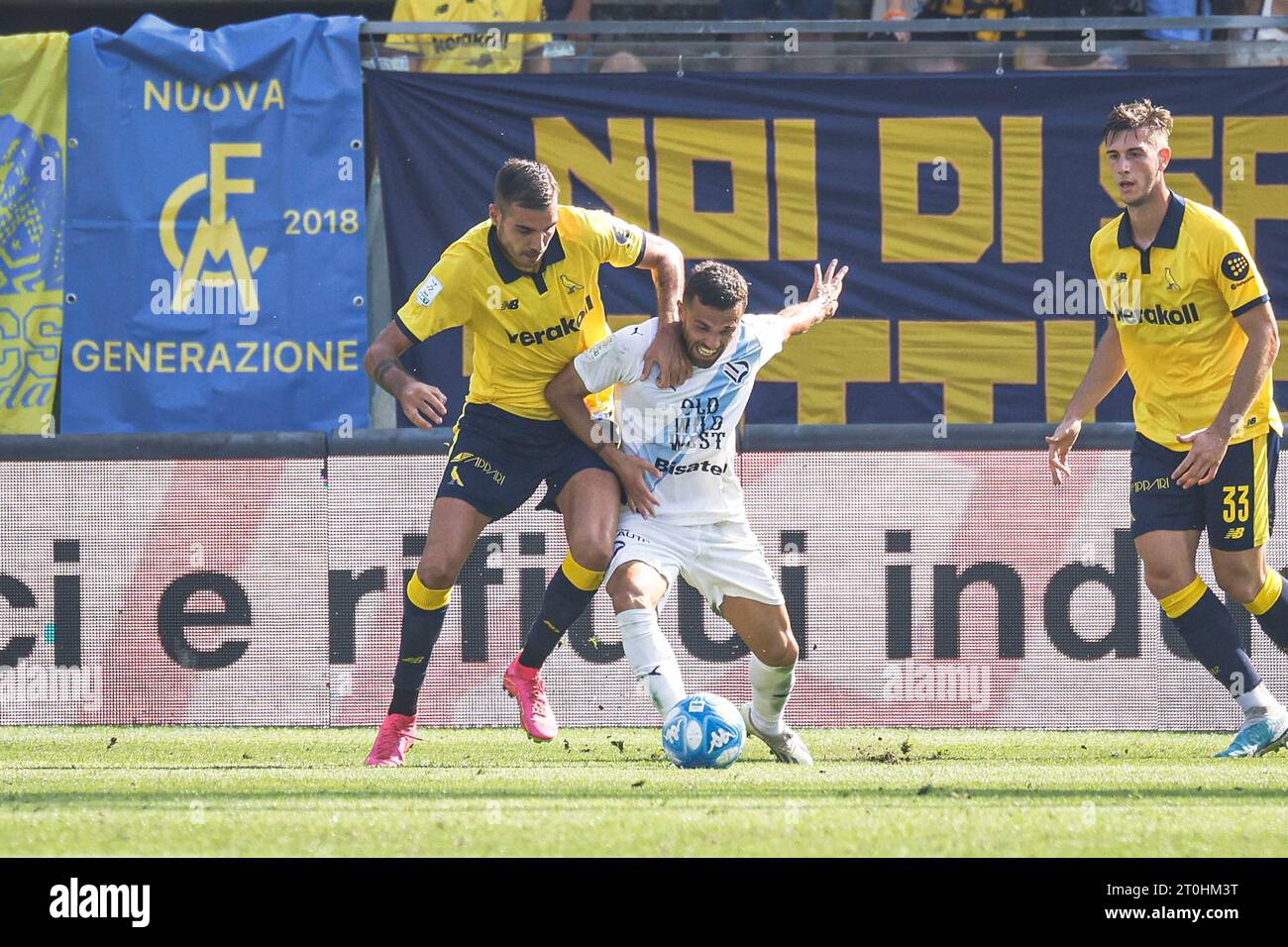 Modena, Italy. 07th Oct, 2023. Giovanni Zaro (Modena) and Federico Di  Francesco (Palermo) during Modena FC vs Palermo FC, Italian soccer Serie B  match in Modena, Italy, October 07 2023 Credit: Independent