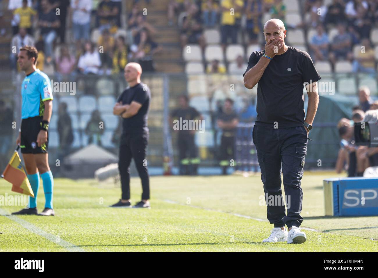 Modena, Italy. 07th Oct, 2023. Giovanni Zaro (Modena) and Federico Di  Francesco (Palermo) during Modena FC vs Palermo FC, Italian soccer Serie B  match in Modena, Italy, October 07 2023 Credit: Independent