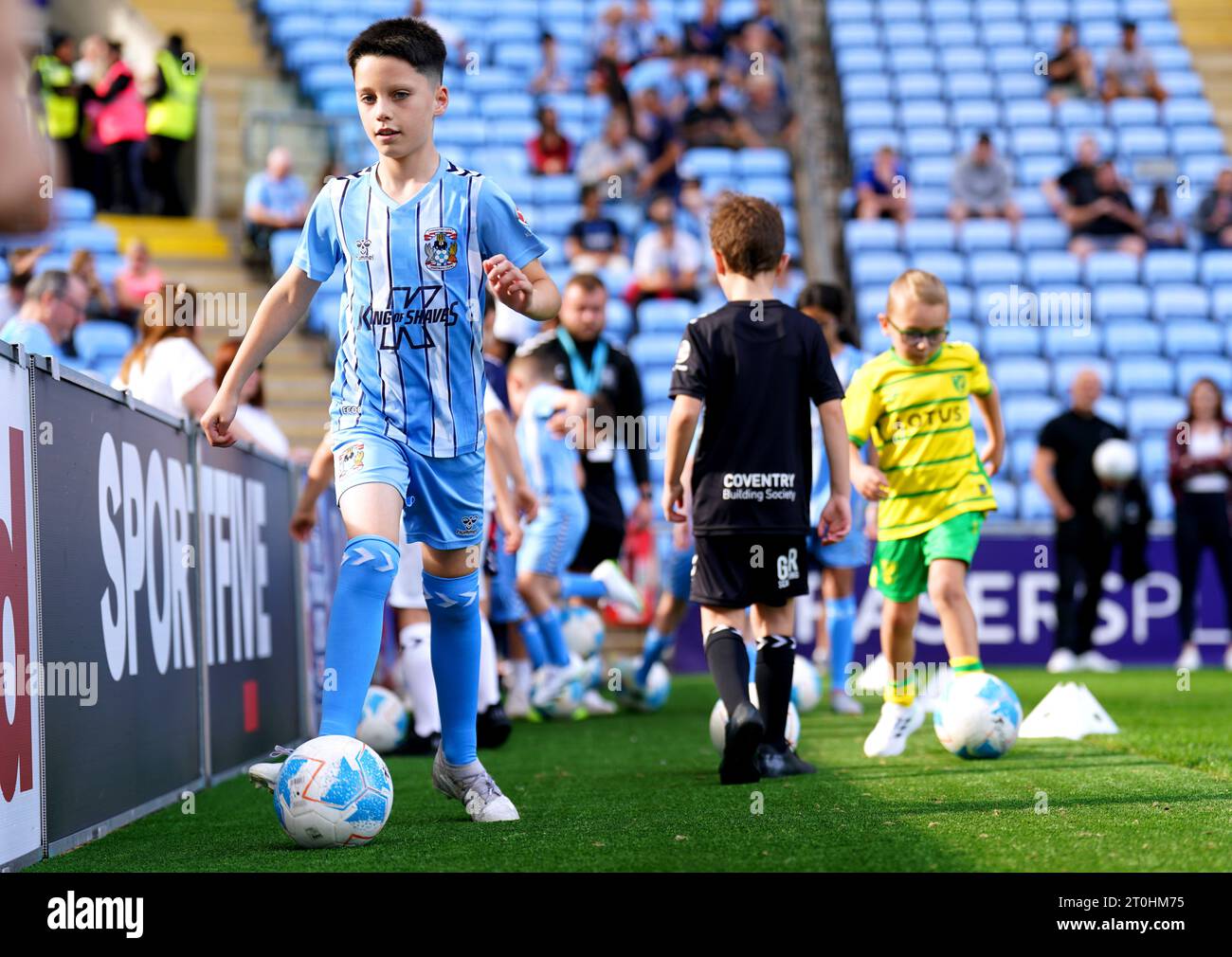 A Coventry City match day mascot warms up on the pitch ahead of the Sky Bet Championship match at the Coventry Building Society Arena, Coventry. Picture date: Saturday October 7, 2023. Stock Photo