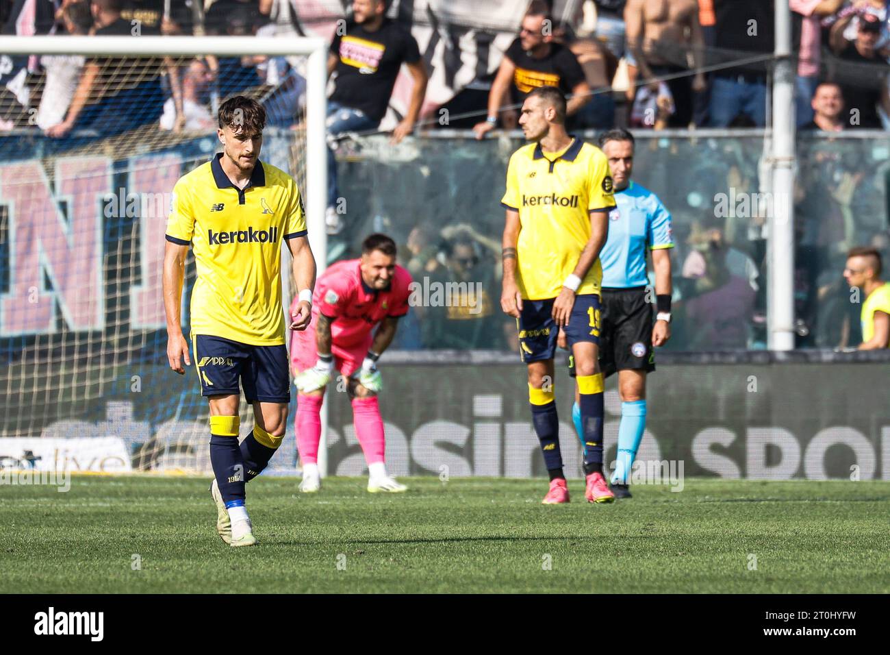 Modena, Italy. 07th Oct, 2023. Giovanni Zaro (Modena) and Federico Di  Francesco (Palermo) during Modena FC vs Palermo FC, Italian soccer Serie B  match in Modena, Italy, October 07 2023 Credit: Independent