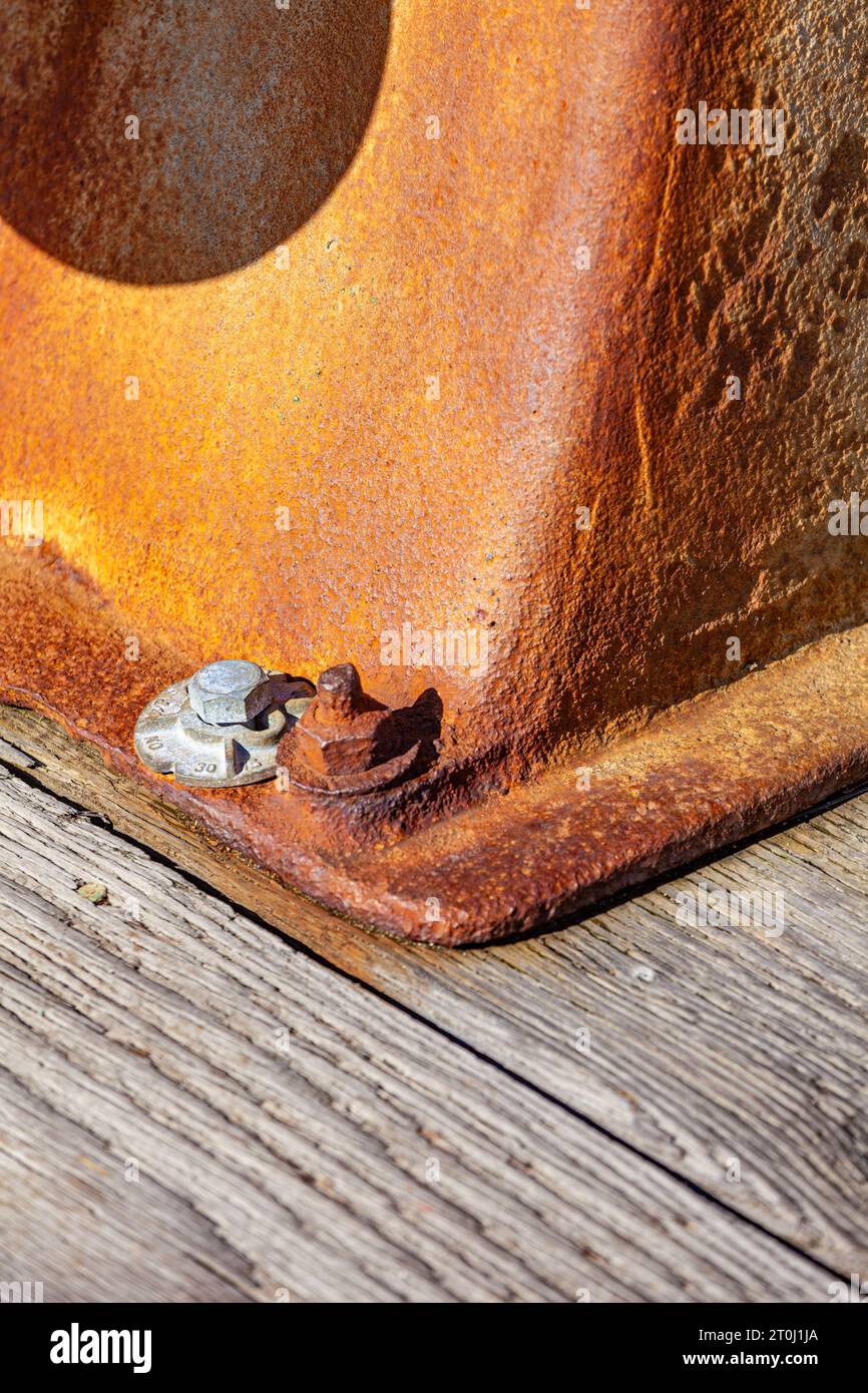 Oxidation comparison between galvanized and non-treated steel in a maritime environment Stock Photo