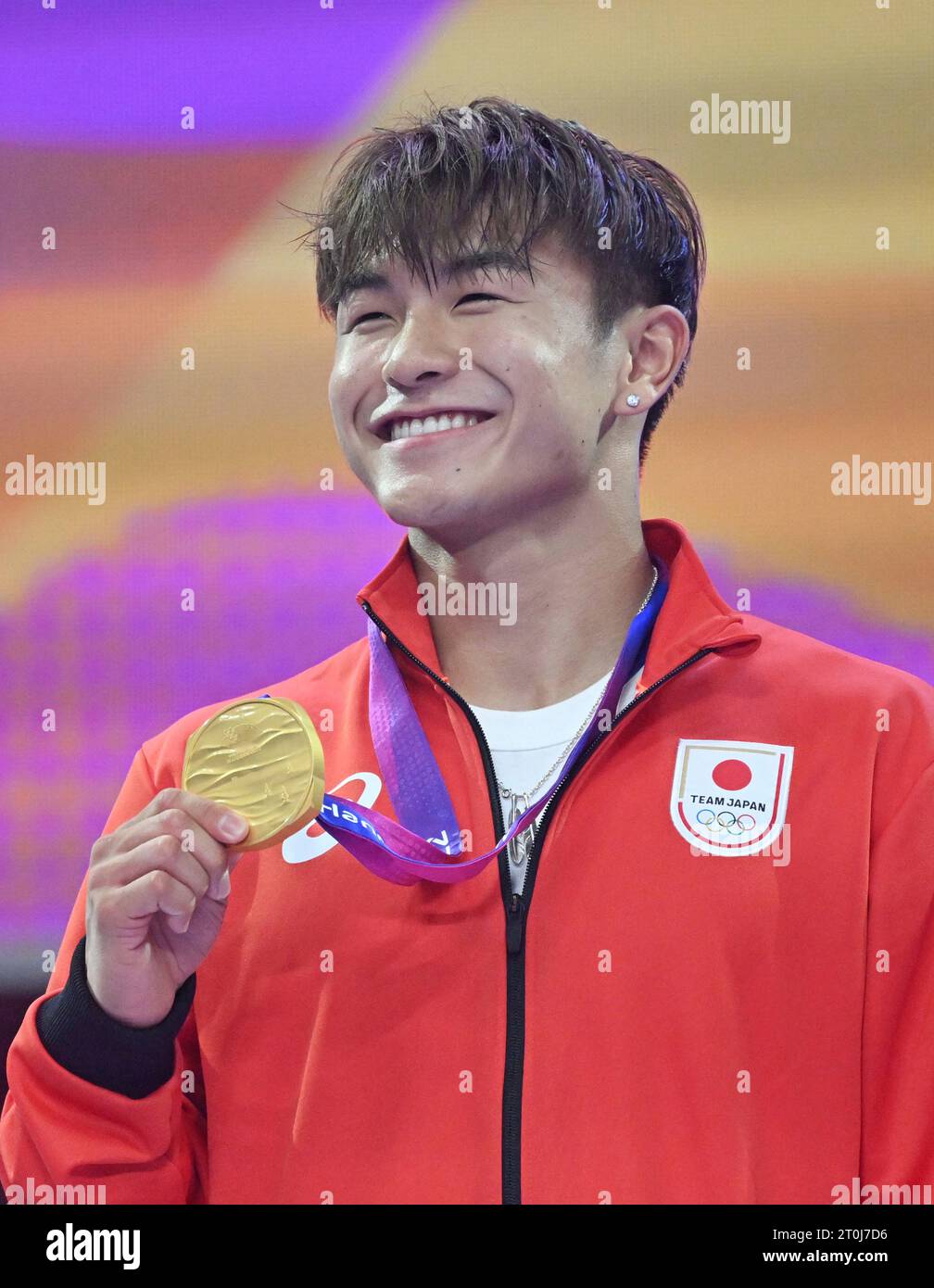 Shigeyuki Nakarai of Japan (Shigekix) celebrates during an award