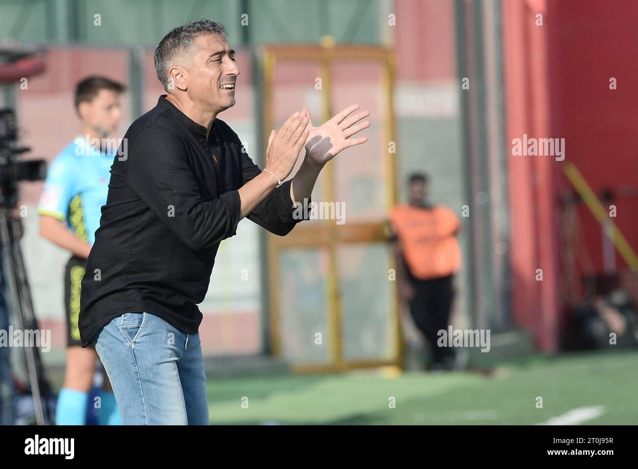 Antonio Contreras of Pomigliano Calcio gesticulates during Serie A