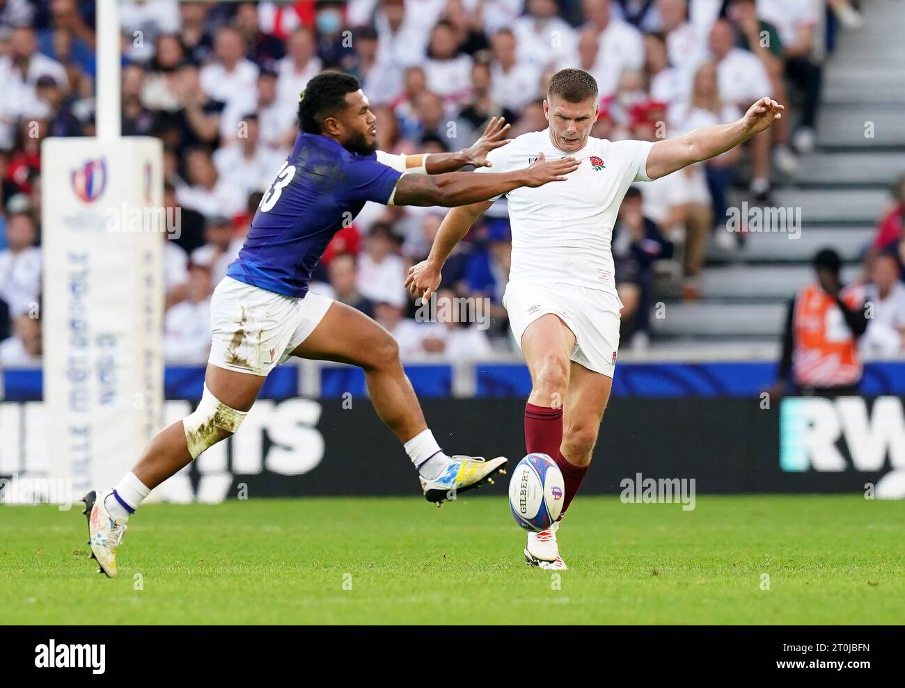 Samoa's Tumua Manu attempts to tackle England captain Owen Farrell during the Rugby World Cup 2023, Pool D match at Stade Pierre Mauroy in Lille, France. Picture date: Saturday October 7, 2023. Stock Photo