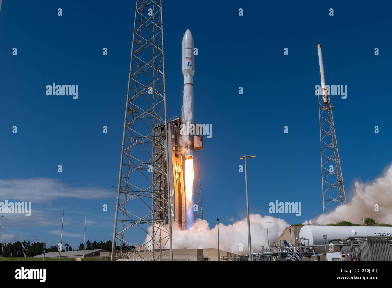 ULA Atlas V Amazon Kuiper Launch Stock Photo
