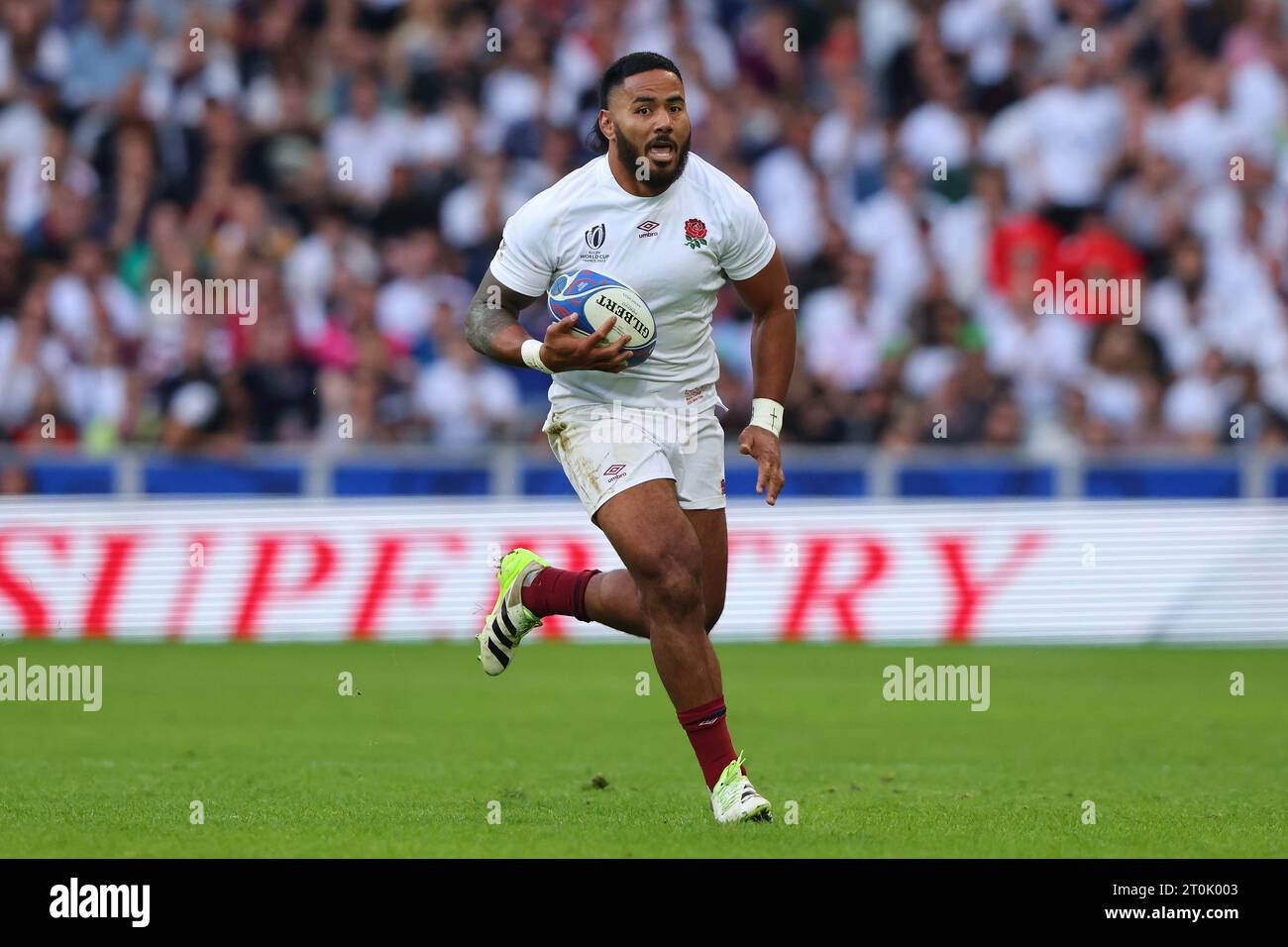 Lille, France. 7th Oct, 2023. Manu Tuilagi of England in action during the Rugby World Cup 2023 match at Stade Pierre Mauroy, Lille. Picture credit should read: Paul Thomas/Sportimage Credit: Sportimage Ltd/Alamy Live News Stock Photo