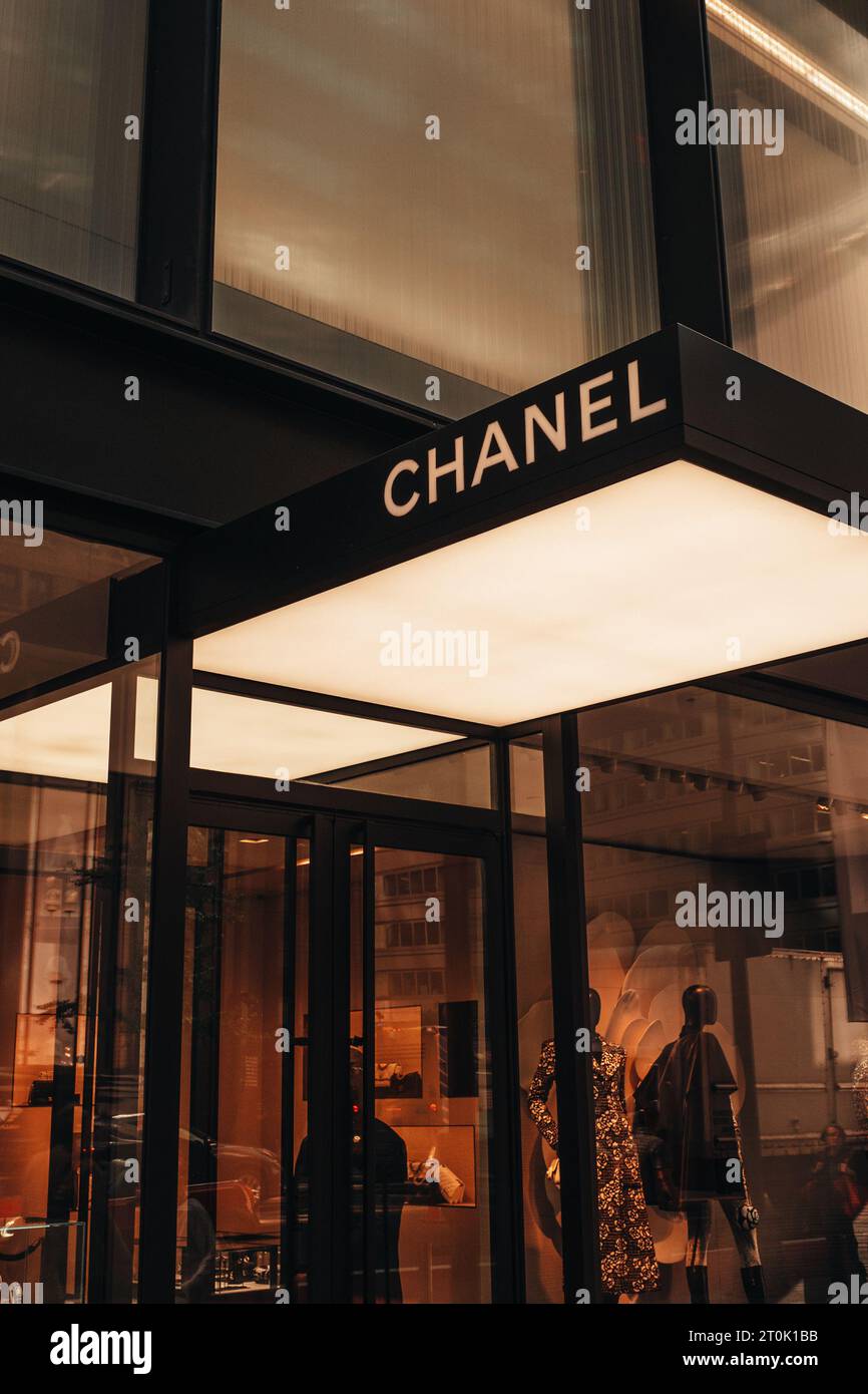 Chanel new york hi-res stock photography and images - Alamy
