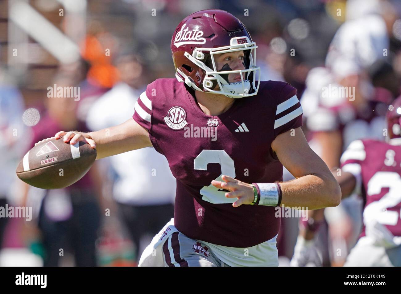 Mississippi State quarterback Will Rogers (2) readies to pass against ...