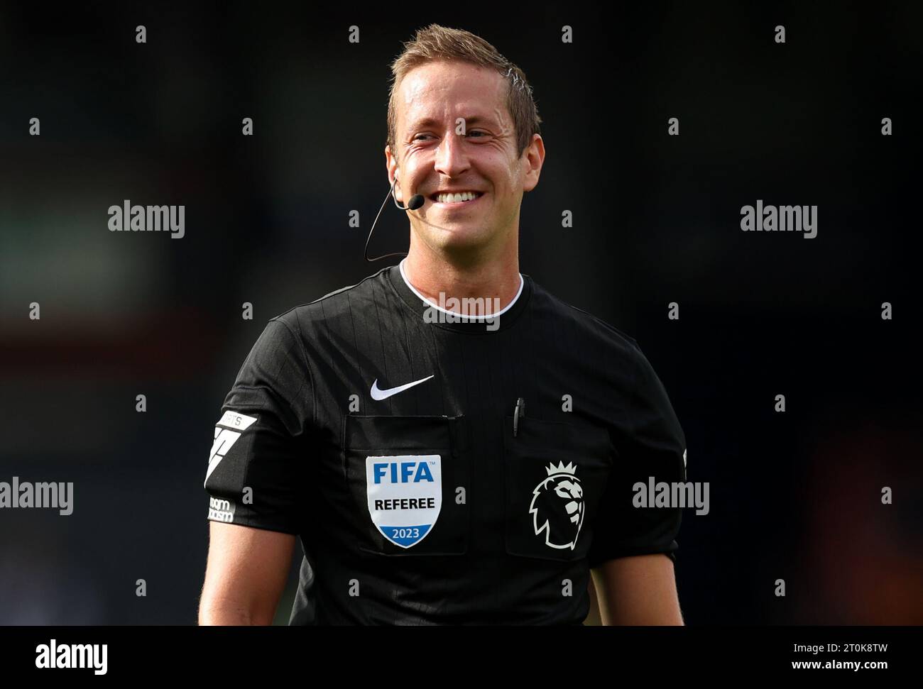 Referee John Brooks during the Premier League match at Kenilworth Road