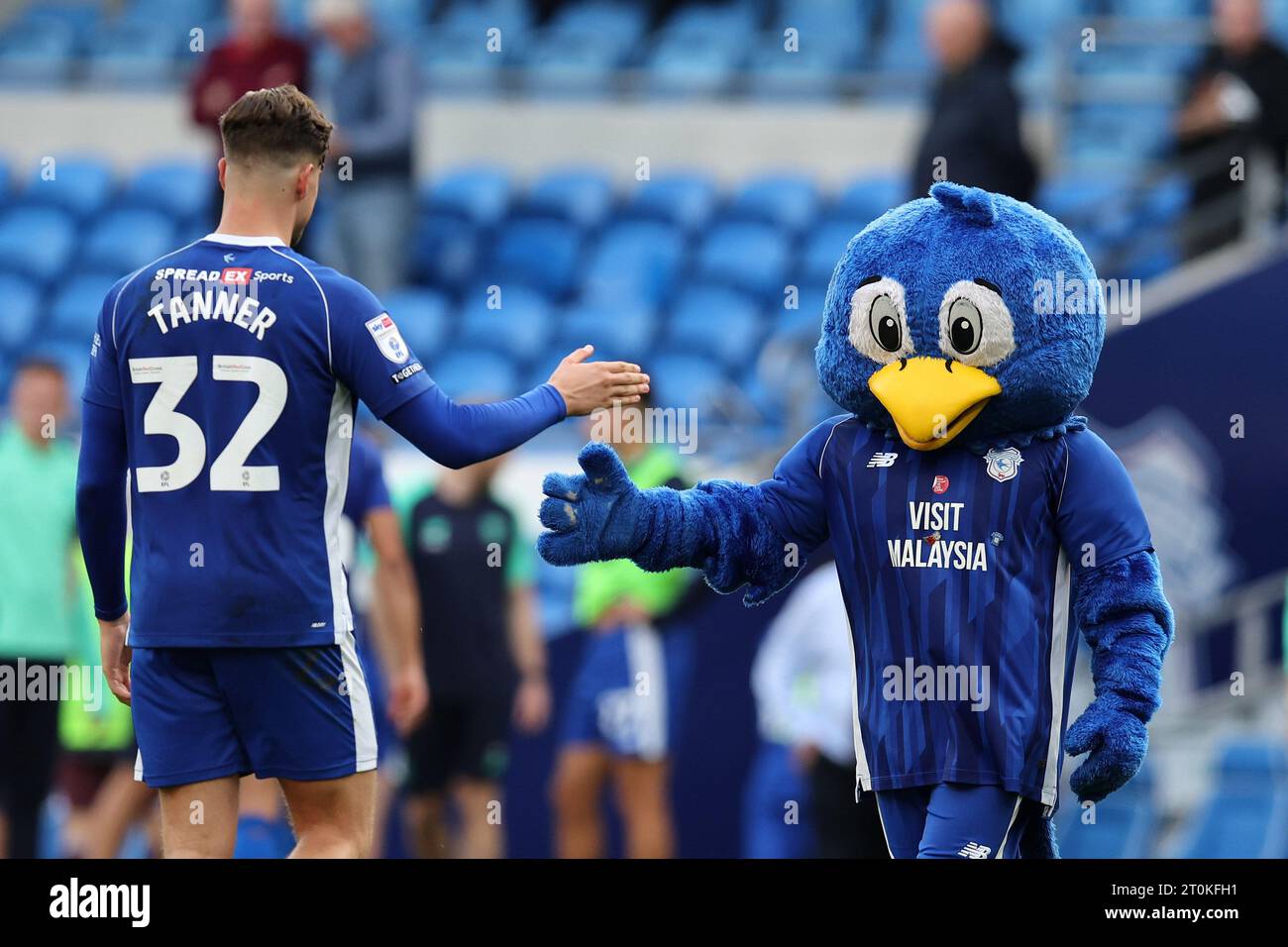 Cardiff City FC Official Mascot Package (2021/22) on Vimeo