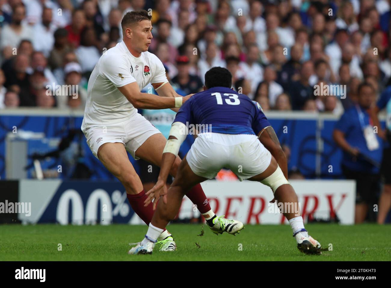 Lille, France. 07th Oct, 2023. LILLE, FRANCE - OCTOBER 7: Freddie Steward of England is tackles by Tumua Manu of Samao during the Rugby World Cup France 2023 match between England and Samoa at Stade Pierre Mauroy on October 7, 2023 in Lille, France. (Photo by Hans van der Valk/Orange Pictures) Credit: Orange Pics BV/Alamy Live News Stock Photo