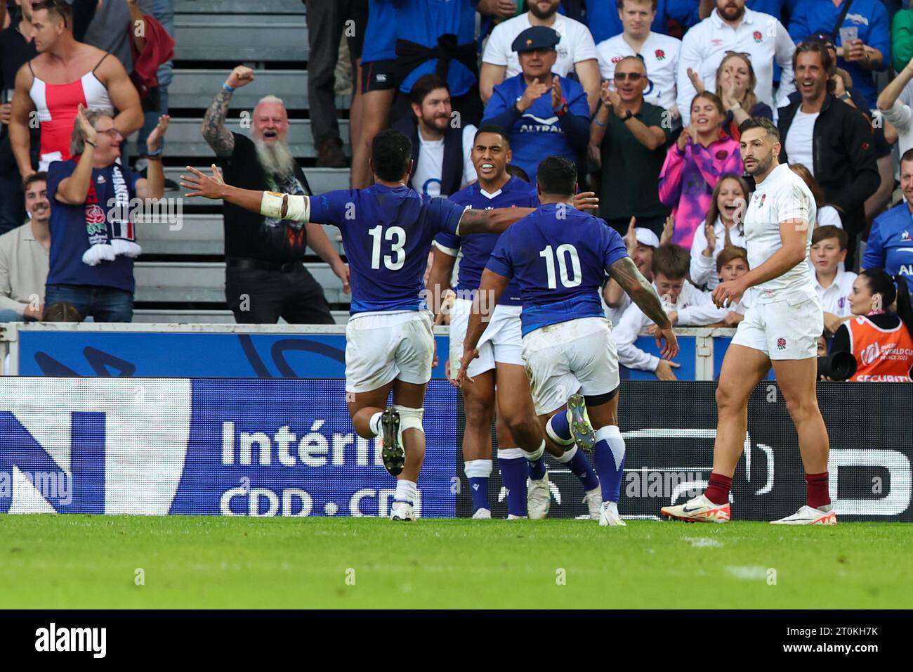 Lille, France. 07th Oct, 2023. LILLE, FRANCE - OCTOBER 7: Nigel Ah-Wong of Samao, Tumua Manu of Samao, Lima Sopoaga of Samao celebrates a try during the Rugby World Cup France 2023 match between England and Samoa at Stade Pierre Mauroy on October 7, 2023 in Lille, France. (Photo by Hans van der Valk/Orange Pictures) Credit: Orange Pics BV/Alamy Live News Stock Photo