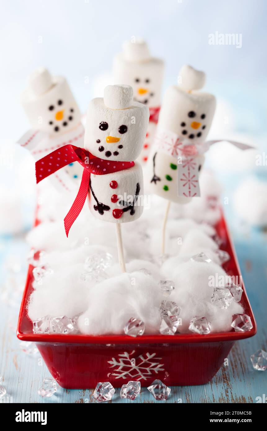Marshmallow Snowmen Christmas Candy Stock Photo Alamy