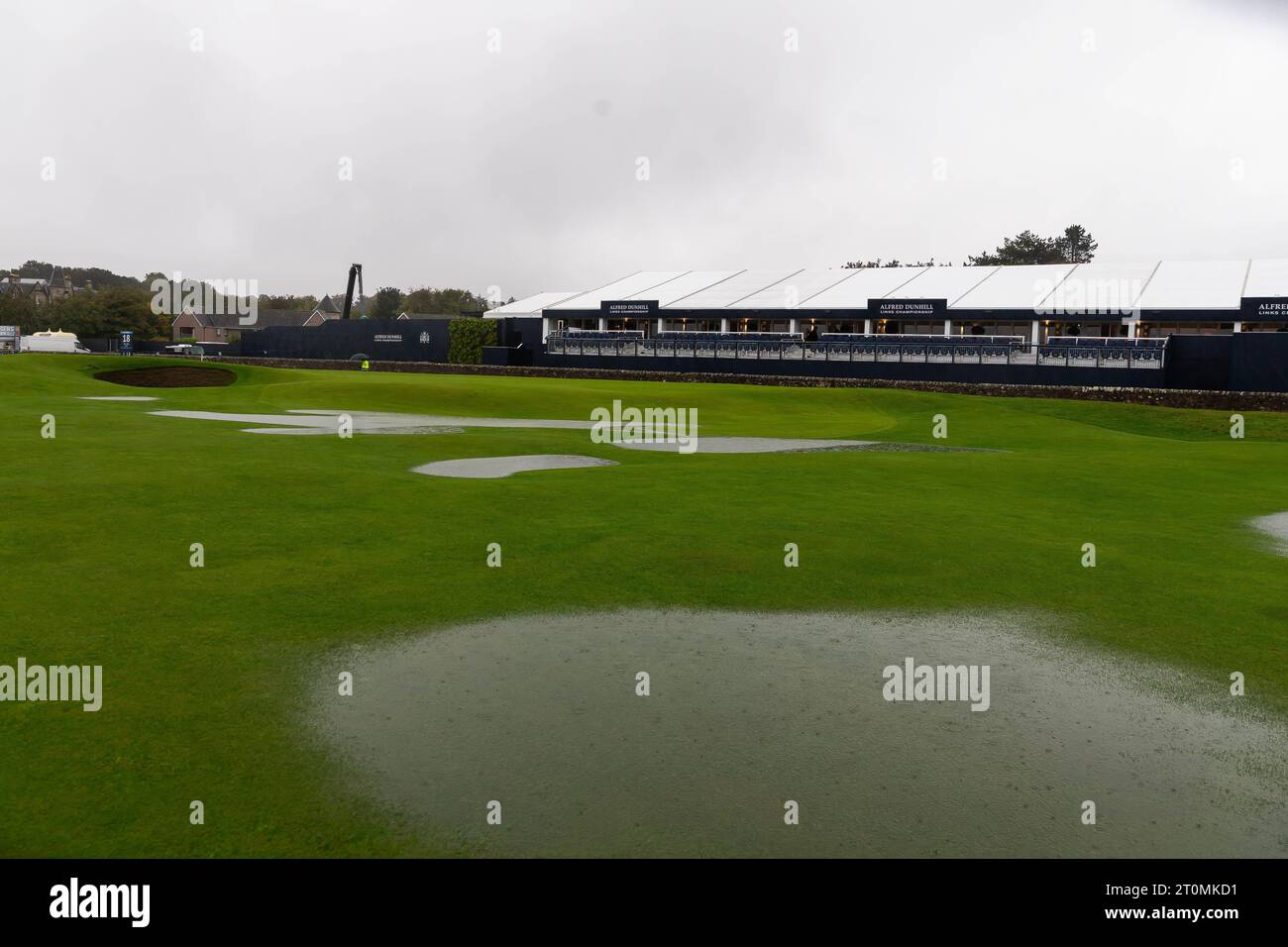 St Andrews, UK. 8th Oct, 2023. The famous Road Hole, the 17th flooded on the Old Course as rain stops play on days 3 and 4 of the Alfred Dunhill Links Championship 2023. Credit: Tim Gray/Alamy Live News Stock Photo