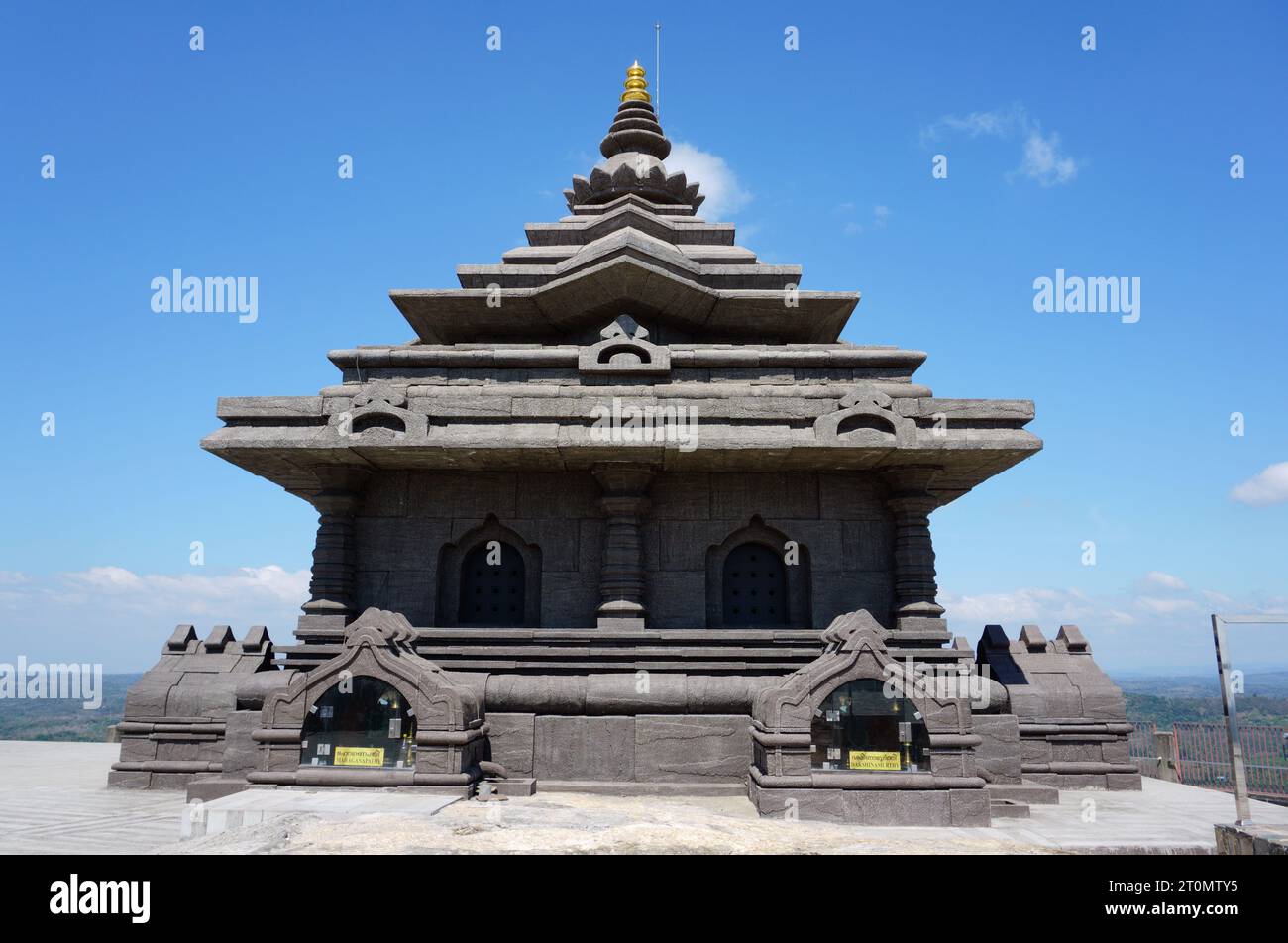 CHADAYAMANGALAM, KERALA, INDIA - DECEMBER 31, 2021: Side view of Jatayu Sreerama temple located near to the Jatayu sculpture in Jatayu Earth's Center. Stock Photo
