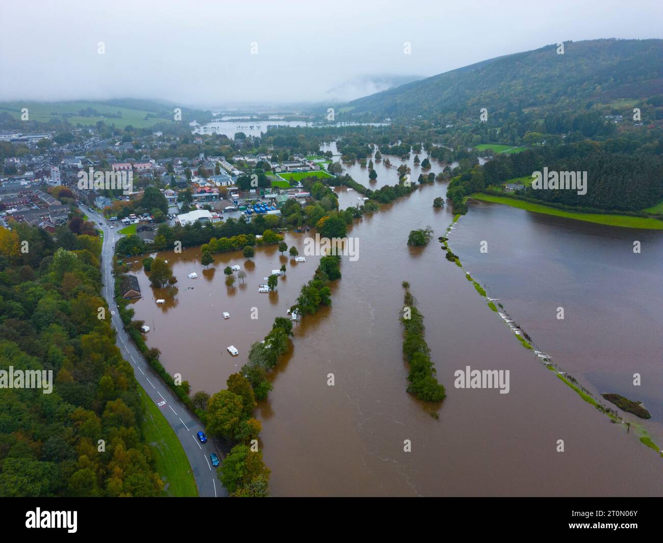 https://c8.alamy.com/comp/2T0N06Y/aberfeldy-scotland-uk-8th-oct-2023-views-of-aberfeldy-caravan-park-which-has-been-flooded-when-the-adjacent-river-tay-broke-its-banks-after-prolonged-heavy-rainfall-several-caravan-owners-have-not-been-able-to-remove-their-property-which-is-now-submerged-under-several-feet-of-water-pic-aerial-view-of-the-flooded-campsite-credit-iain-mastertonalamy-live-news-2T0N06Y.jpg