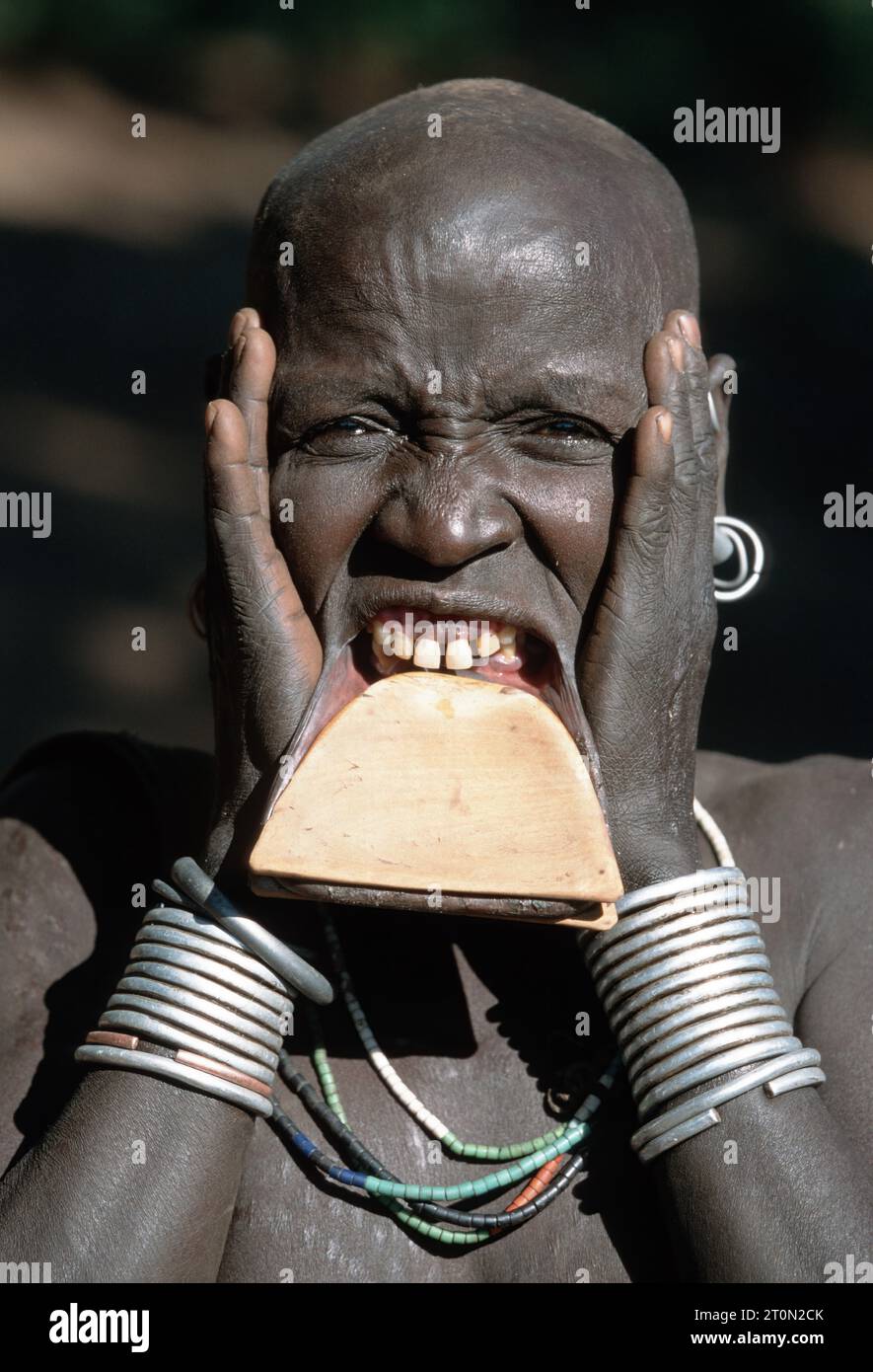 Sudan, SDN, Woman from Kachipo tribe with traditional plate lip, South Sudan Stock Photo