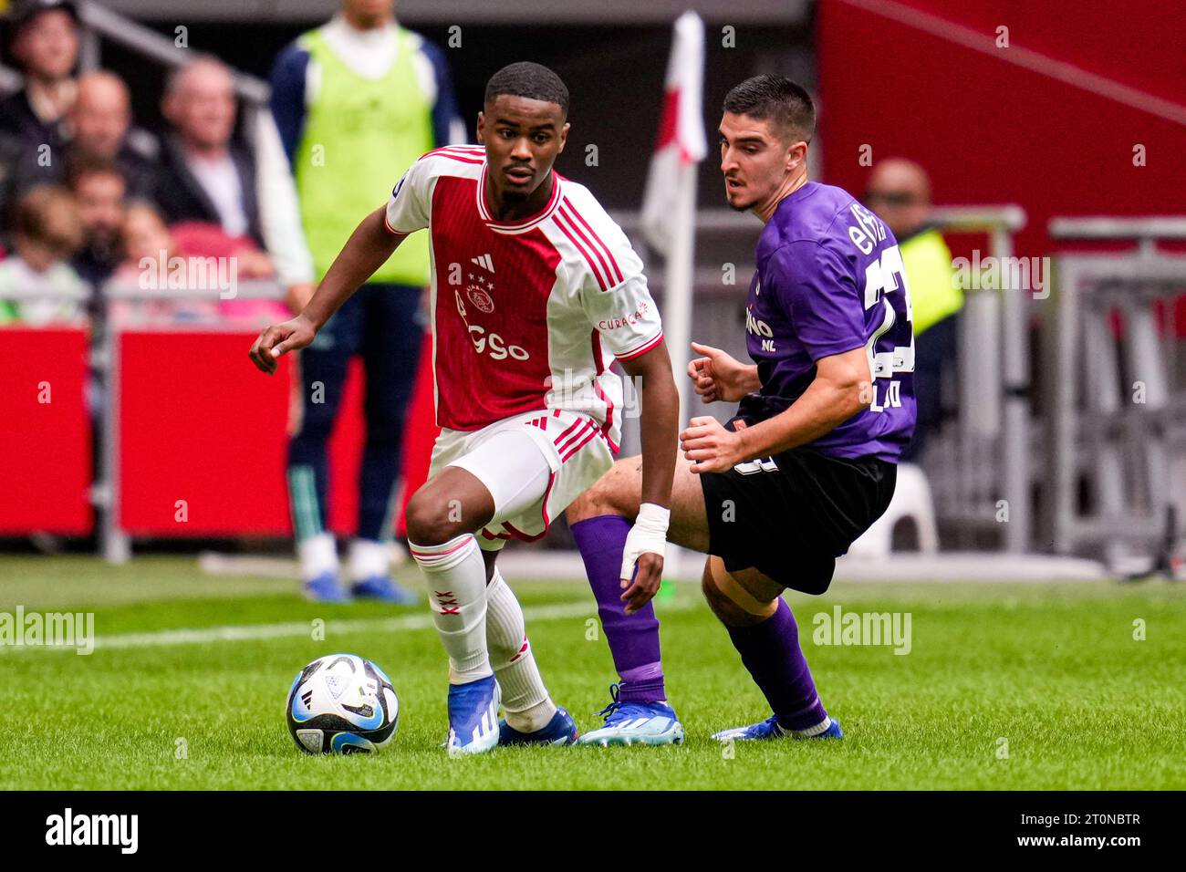 22-07-2023: Sport: Anderlecht v Ajax ANDERLECHT, BELGIUM - JULY 22: Steven  Bergwijn (AFC AJAX) and Louis Patris (RSC Anderlecht) during the match Tes  Stock Photo - Alamy