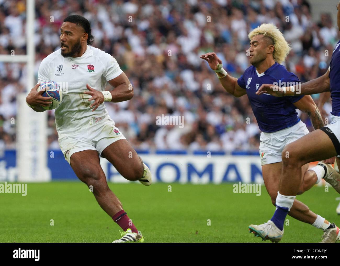 Lille, France. 07th Oct, 2023. Manu Tuilagi of England and Jonathan Tamateine of Saoma during the World Cup 2023, Pool D rugby union match between England and Samoa on October 7, 2023 at Pierre Mauroy stadium in Villeneuve-d'Ascq near Lille, France - Photo Laurent Lairys/ABACAPRESS.COM Credit: Abaca Press/Alamy Live News Stock Photo