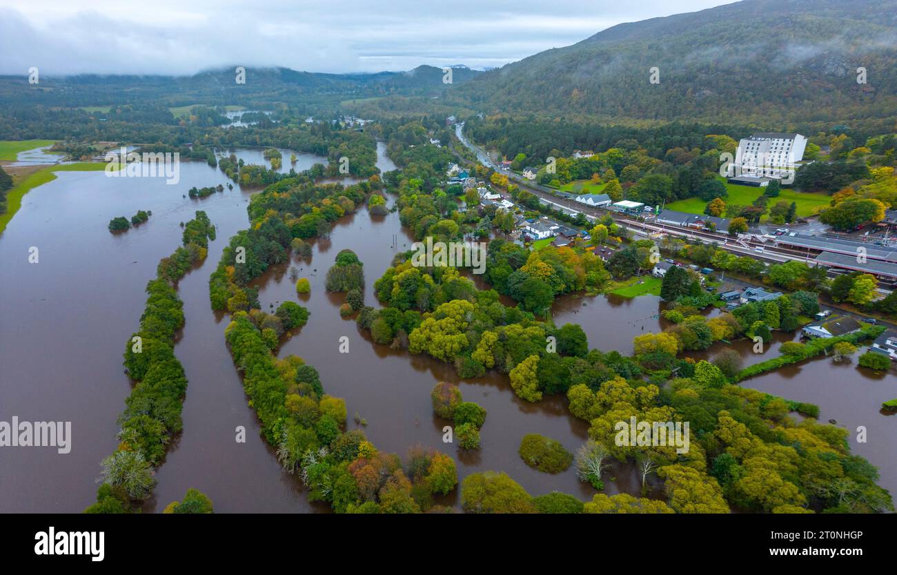 Aviemore, Scotland, UK. 8th October 2023. Views of the River Spey which