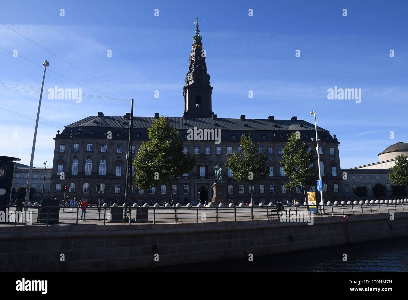 08 October 2023/ Christiansborg castle and part of danish parliament folketing builing and political parties offices and media office and pm office and statue of king frderik on horse back the king consitution to demish nation on 5 june 1849 and king coted people is my power in danish capital Copenhagen Denamrk Photo.Francis Joseph Dean/Dean Pictures Credit: Imago/Alamy Live News Stock Photo