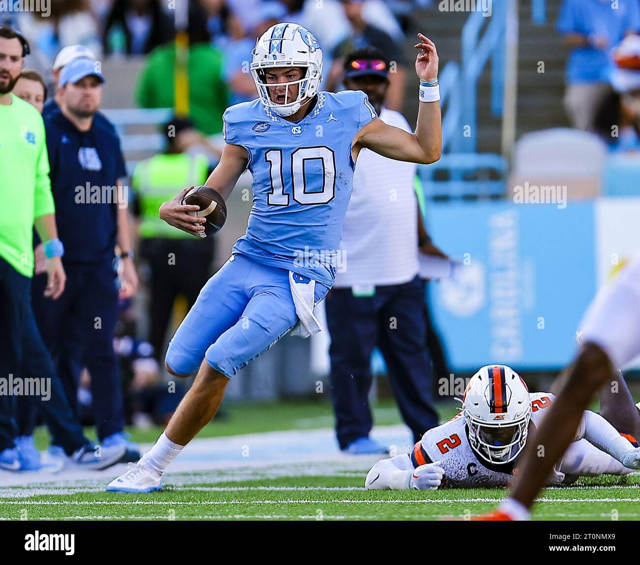 October 7, 2023 North Carolina sophomore Drake Maye (10) tight ropes
