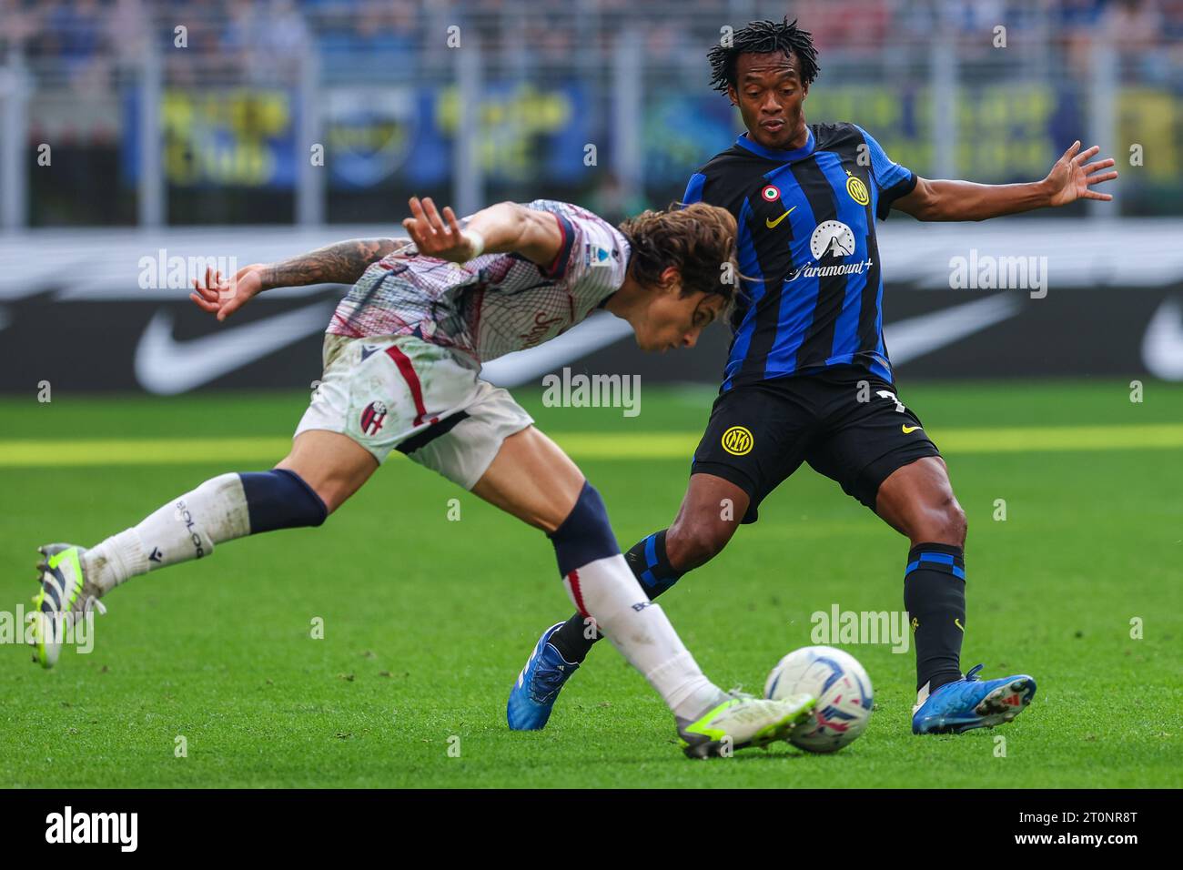 Riccardo Calafiori of Genoa CFC controls the ball during the Serie A  News Photo - Getty Images