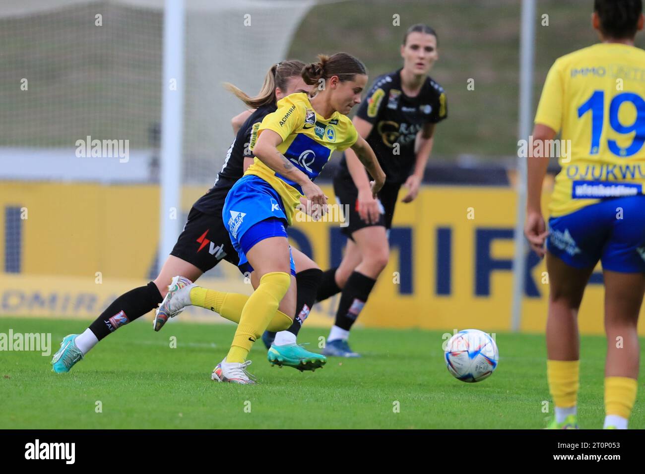 Jelena Dordic (9 First Vienna FC) in action during the Admiral Frauen Bundesliga match First Vienna FC vs SCR Altach at Hohe Warte  (Tom Seiss/ SPP) Stock Photo
