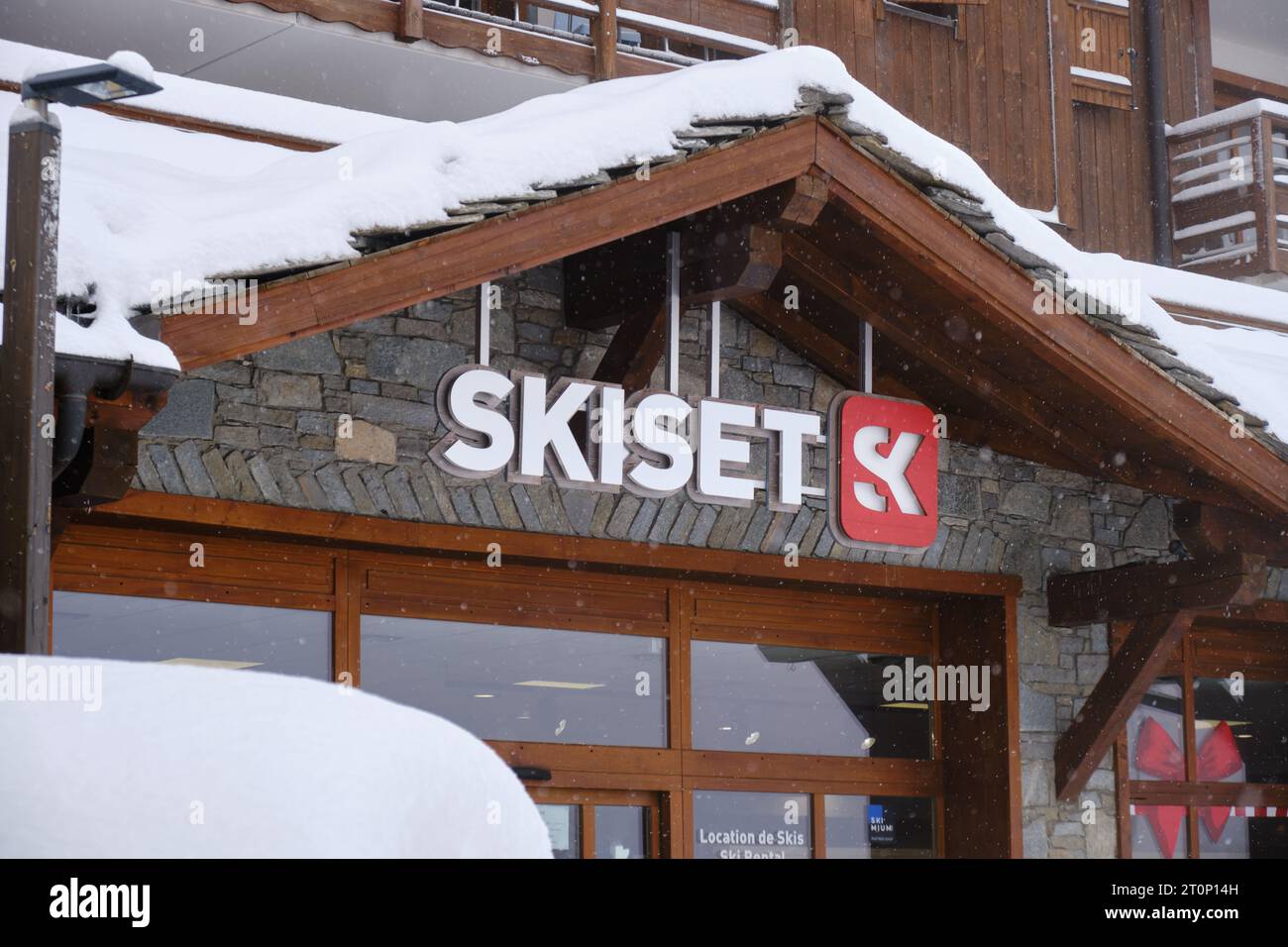 Skiset store logo in Winter. Skiset is a ski and snowboard rental store