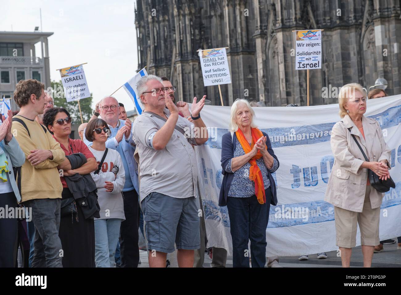 Solidarity event for Israel after the Hamas attack at Roncaliplatz in Cologne Stock Photo