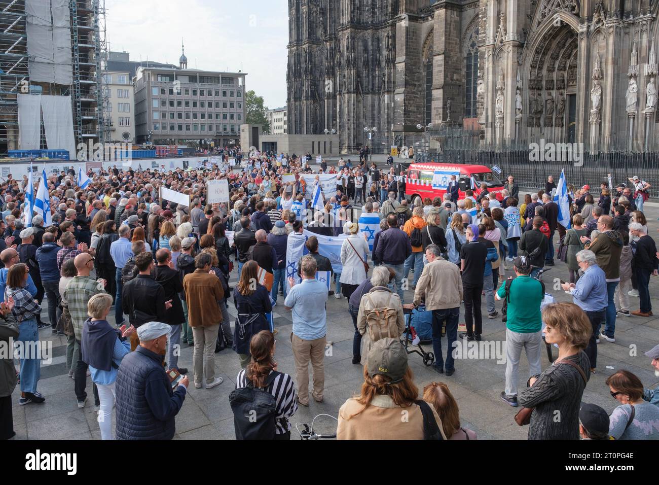 Solidarity event for Israel after the Hamas attack at Roncaliplatz in Cologne Stock Photo