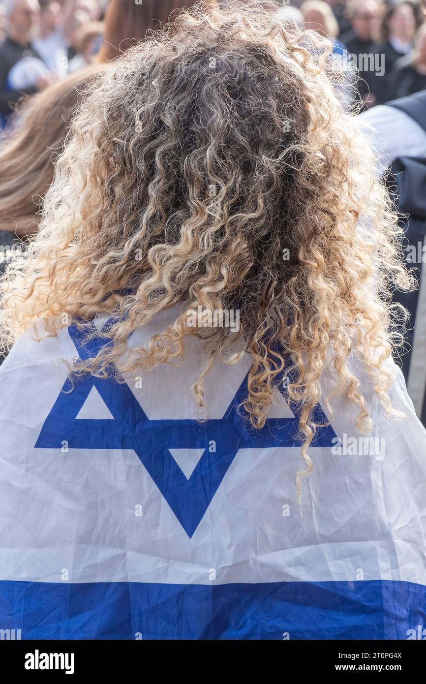 Solidarity event for Israel after the Hamas attack at Roncaliplatz in Cologne Stock Photo