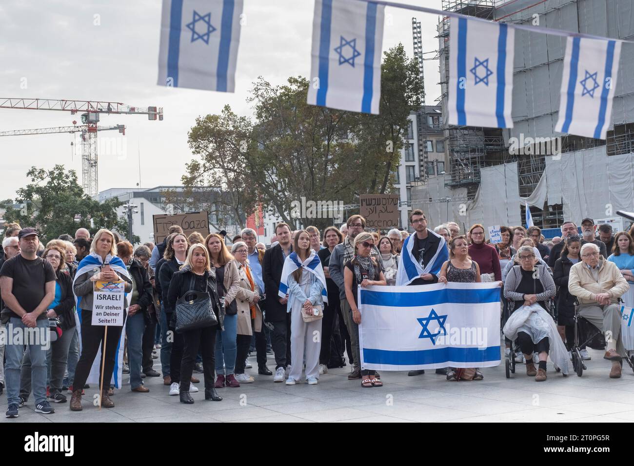 Solidarity event for Israel after the Hamas attack at Roncaliplatz in Cologne Stock Photo