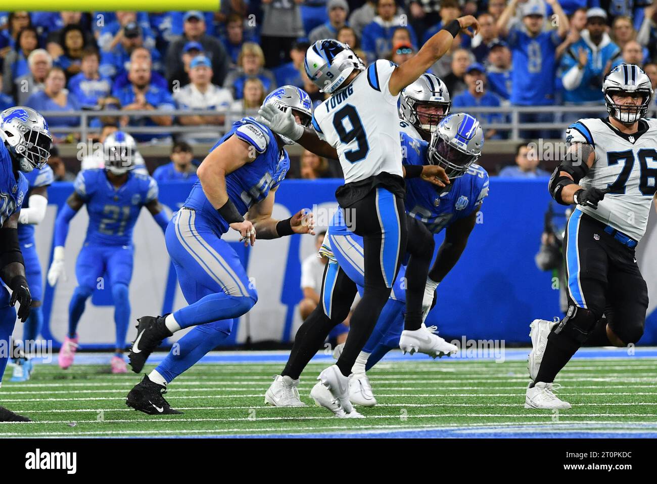 DETROIT, MI - OCTOBER 08: Carolina Panthers QB Bryce Young (9) lobs a pass under pressure during the game between Carolina Panthers and Detroit Lions on October 8, 2023 at Ford Field in Detroit, MI (Photo by Allan Dranberg/CSM) Credit: Cal Sport Media/Alamy Live News Stock Photo