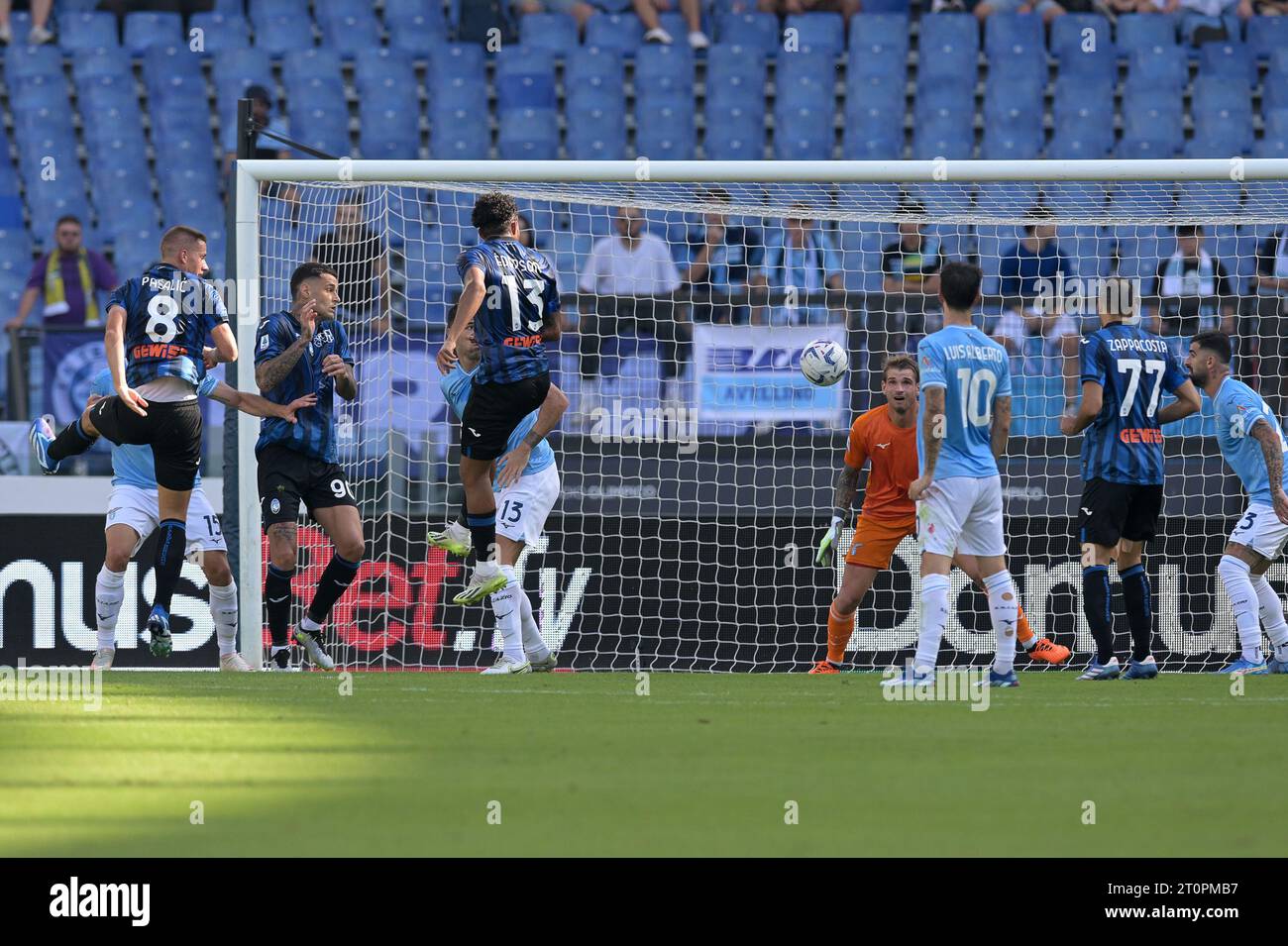 Ederson of Atalanta BC scores the goal 21 in the 33th minute during