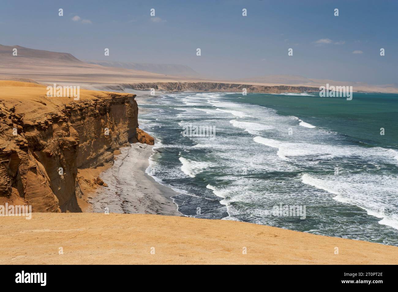 view of coast and Pacific Ocean at Paracas, Peru Stock Photo - Alamy