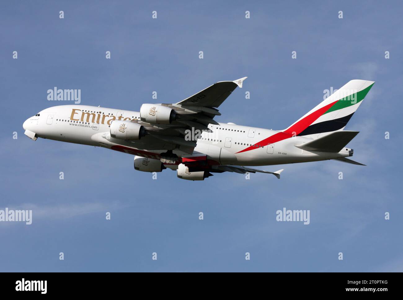 Captivating Emirates Airbus A380 Returns To London Due To Gear Door Issues Landscape Concept Captivating Emirates Airbus A380 Returns To London Due To Gear Door Issues Landscape Concept