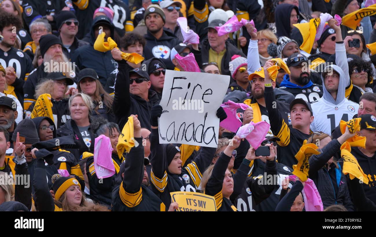 Baltimore ravens fans hi-res stock photography and images - Alamy