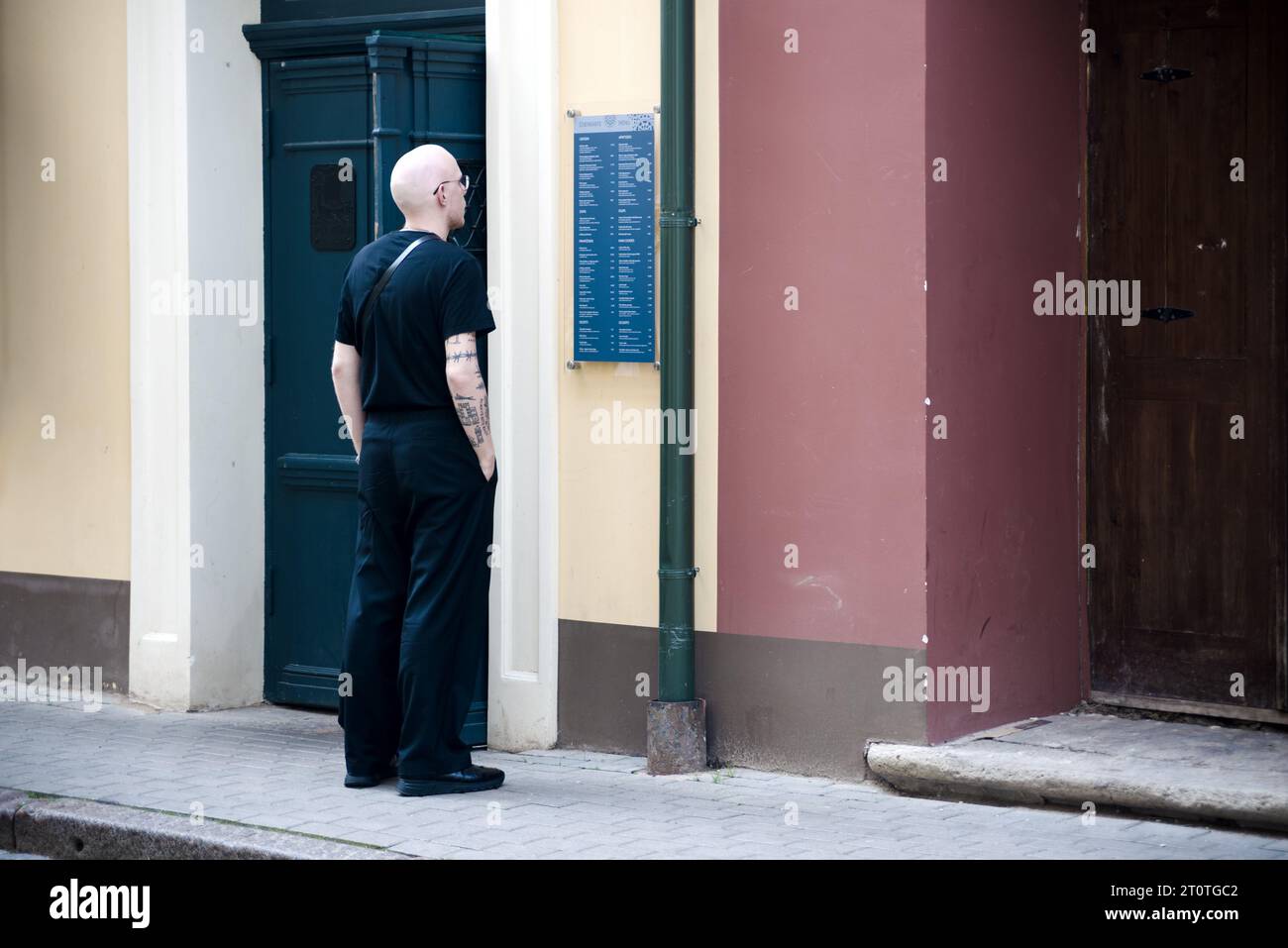 Reading information sign hi-res stock photography and images - Alamy