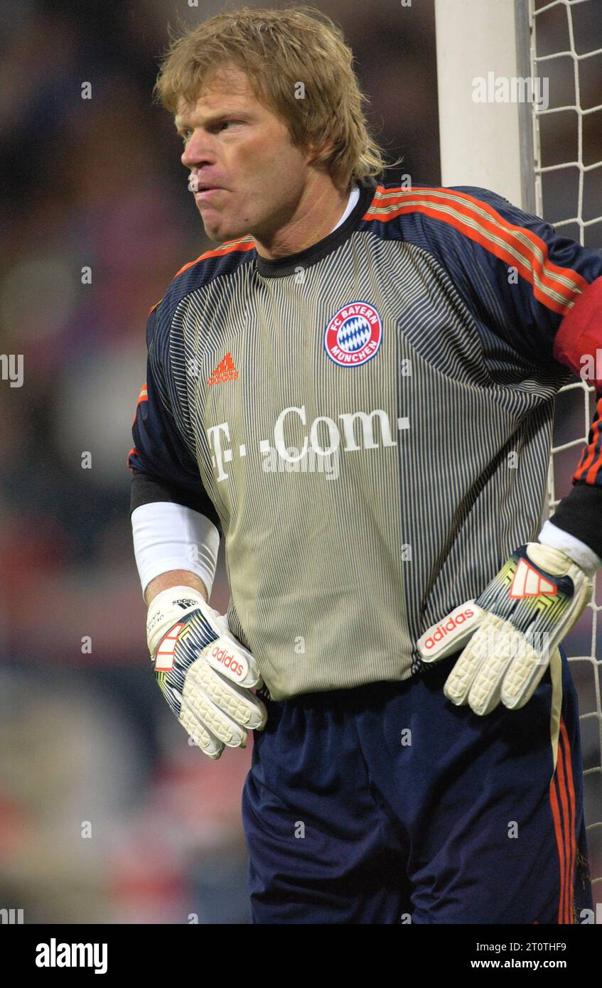 Oliver kahn goalkeeper german bundesliga hi-res stock photography