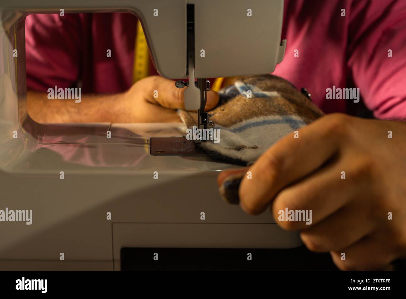 Microscope machine hi-res stock photography and images - Alamy