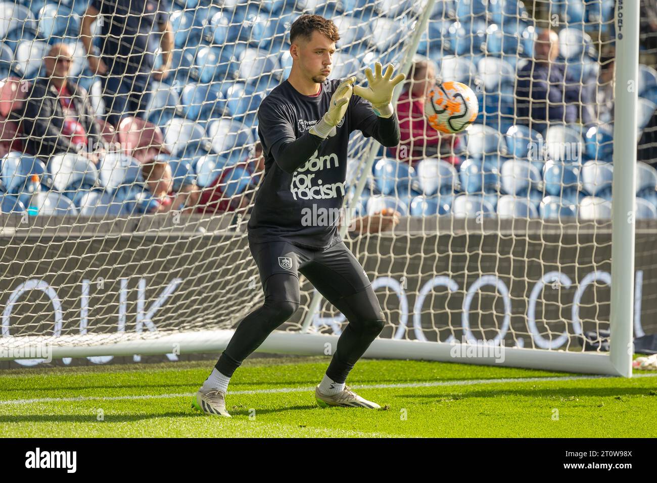 James Trafford warms up prior to Burnley FC vs Chelsea FC in the Premier League at Turf Moor, Burnley on Saturday 7th October 2023 Stock Photo